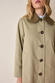 Trench oversize con colletto tondo