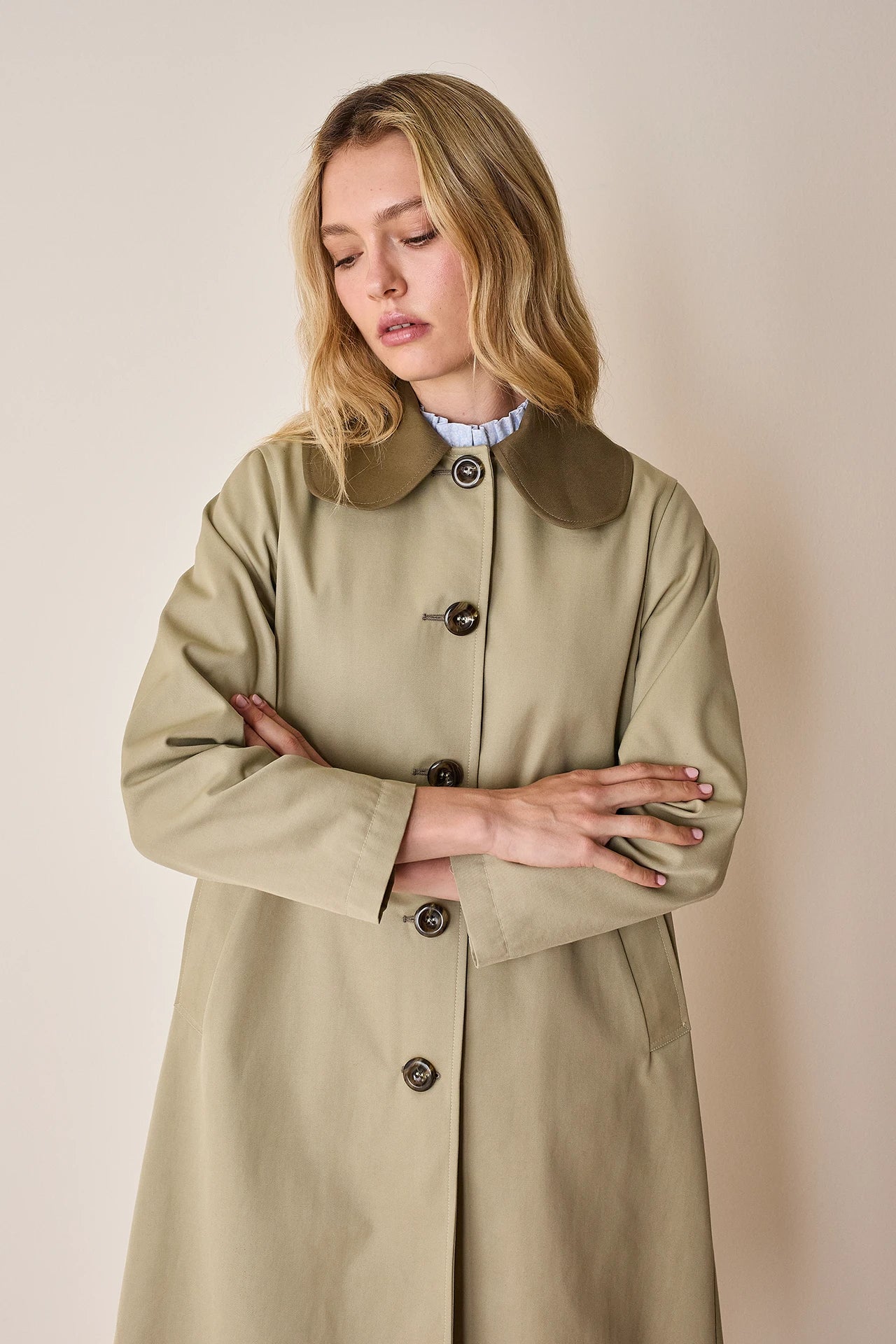 Trench oversize con colletto tondo