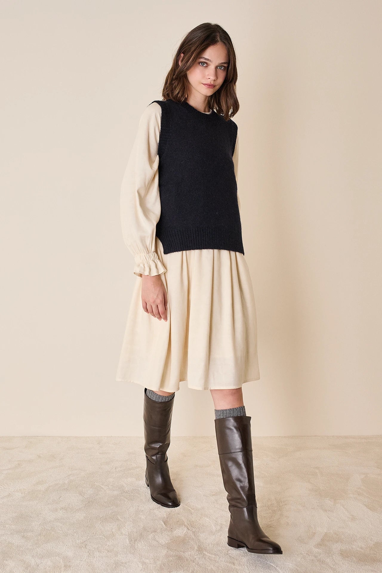 Abito con maniche a sbuffo