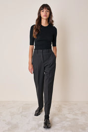 Pantaloni in blend di lana con pinces