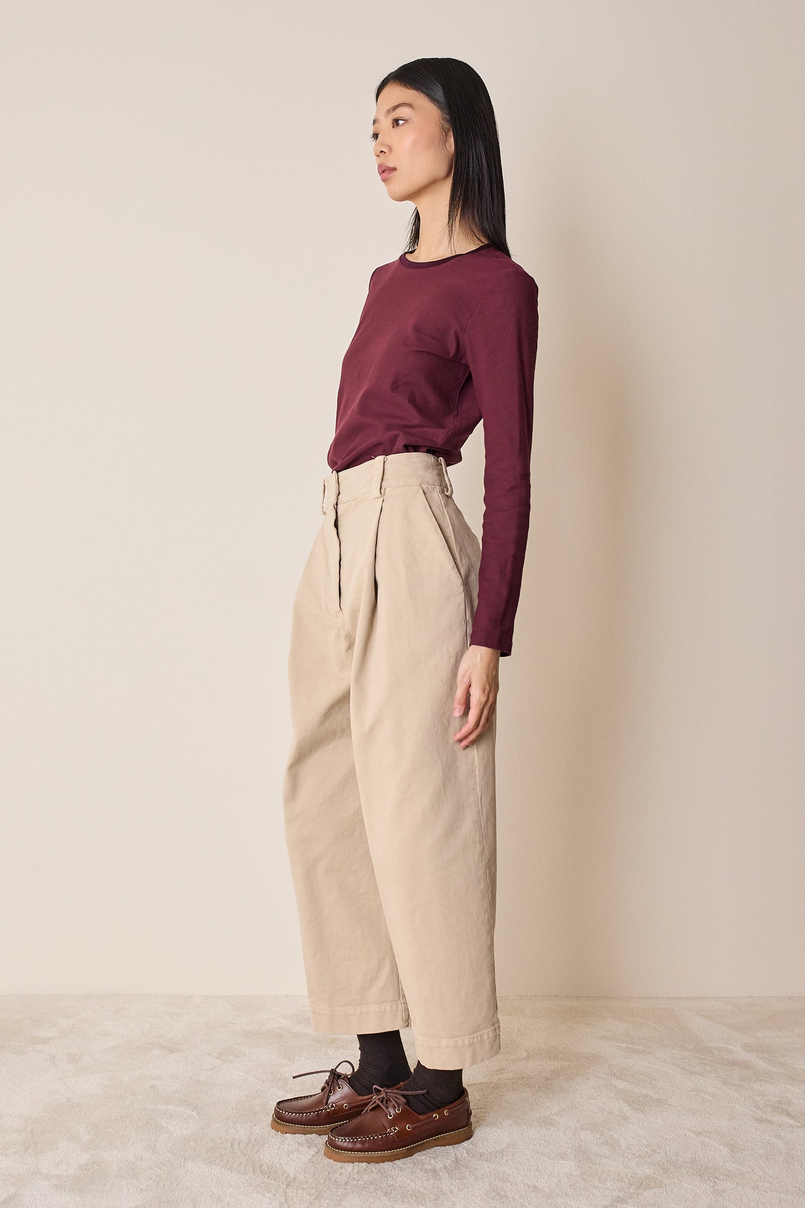 Cotton gabardine trousers with pleats