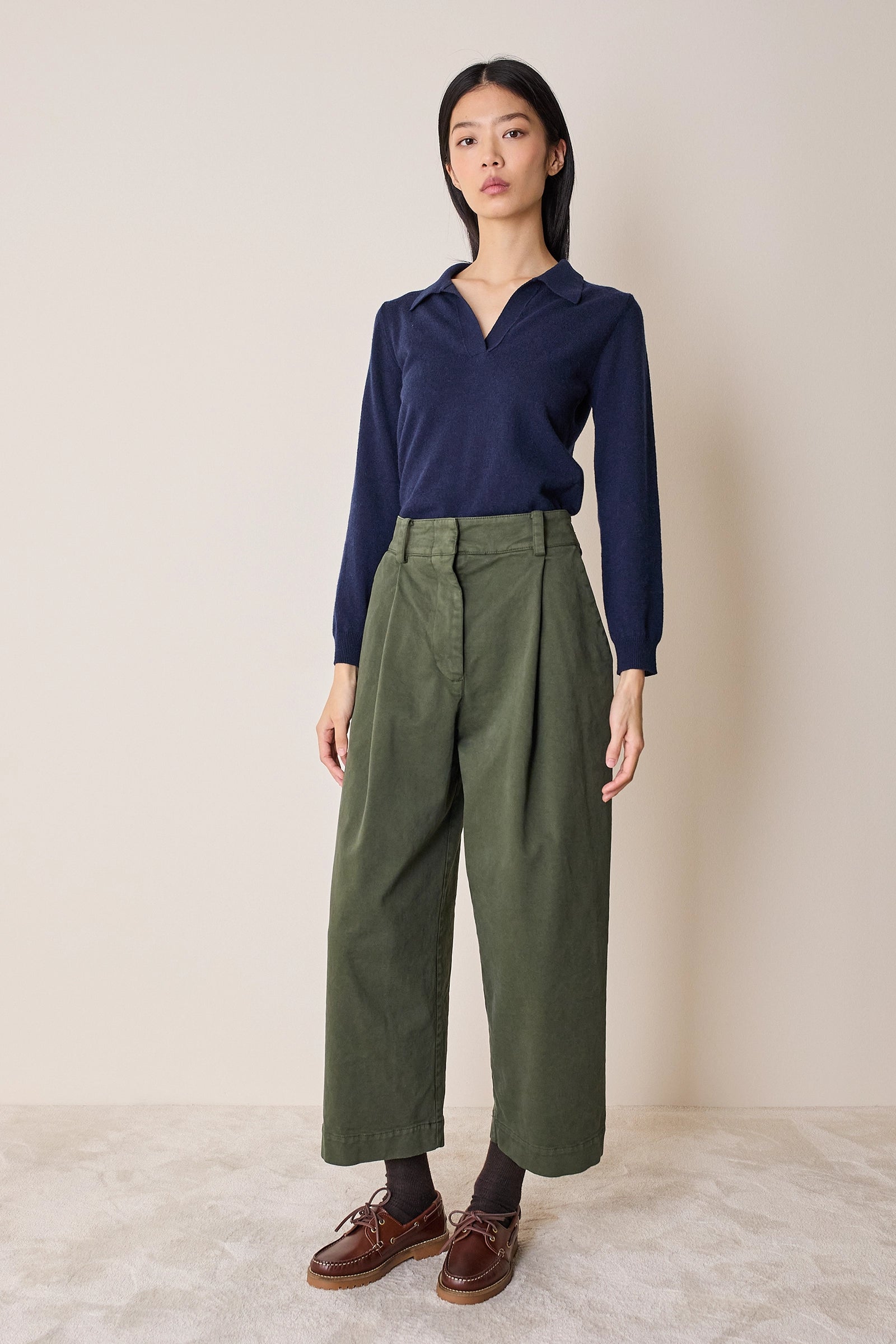 Cotton gabardine trousers with pleats