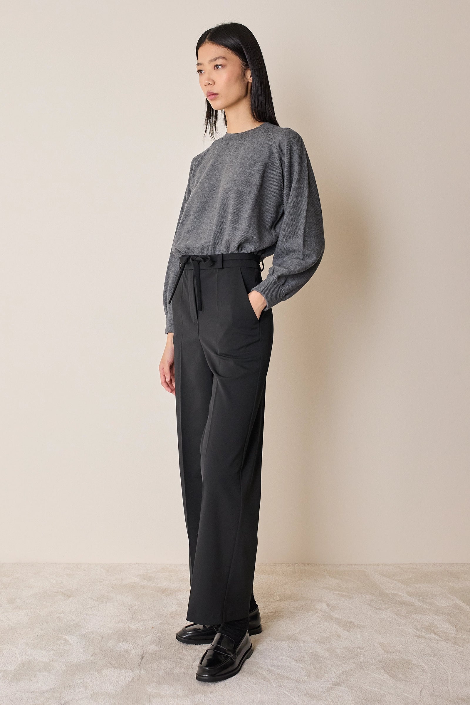 Pantaloni in lana con cintura