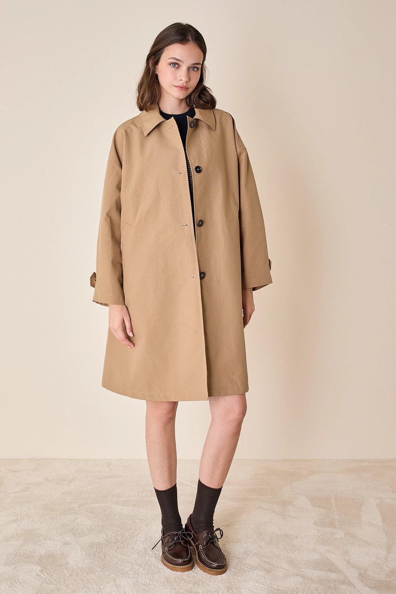 Trench oversize con fodera colorata