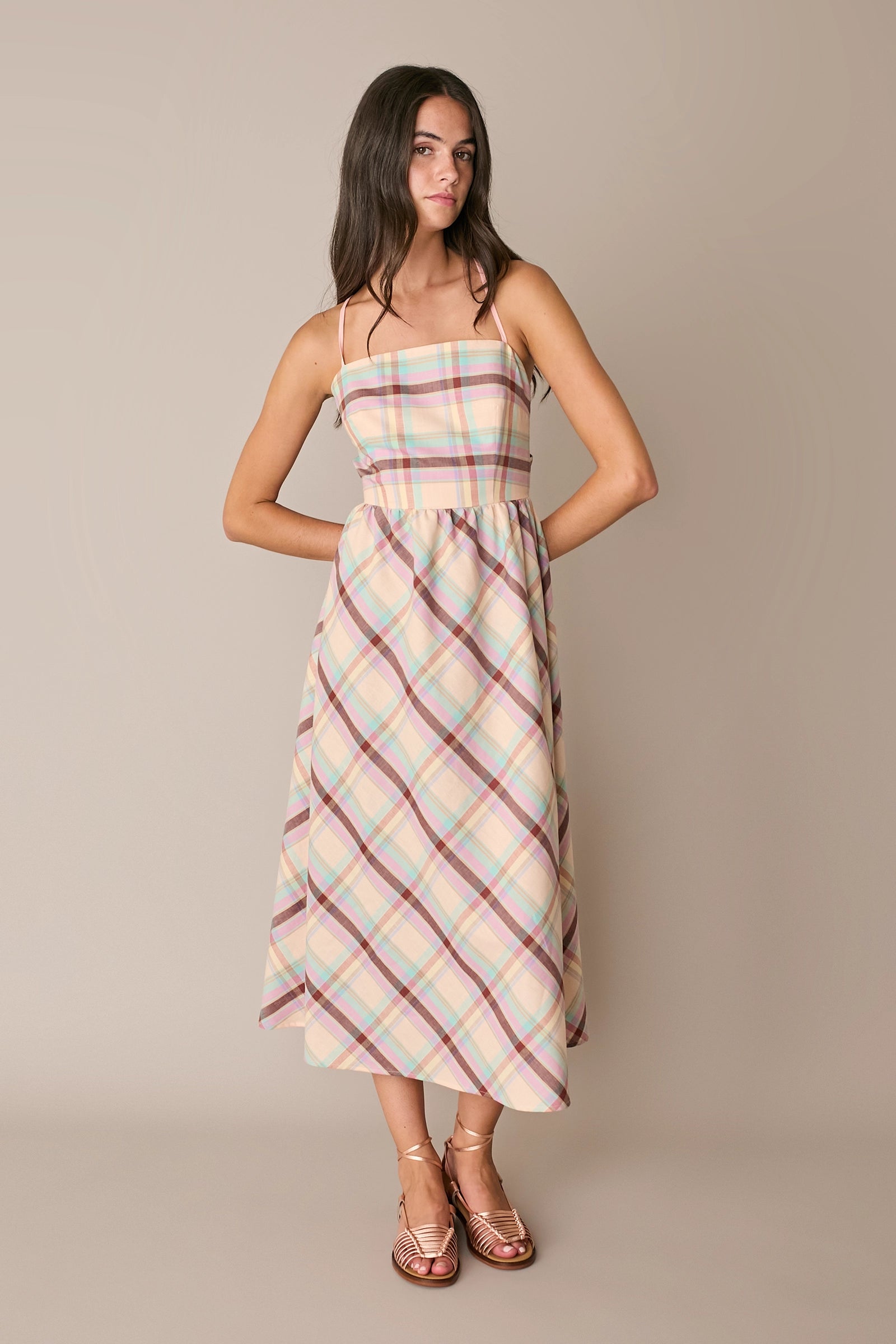 cotton linen summer dresses for Women 2025 Casual Short Sleeve V Neck Gauze Sundresses Maxi Dresses Flowy Long Shift Dress Lightweight Vacation Beach Sundress Comfy Loose Shirt Dress Beach Coverup at Amazon neck and a fringed hem Open-back linen and cotton dress
