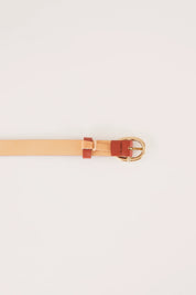 Cintura sottile con fibbia ovale