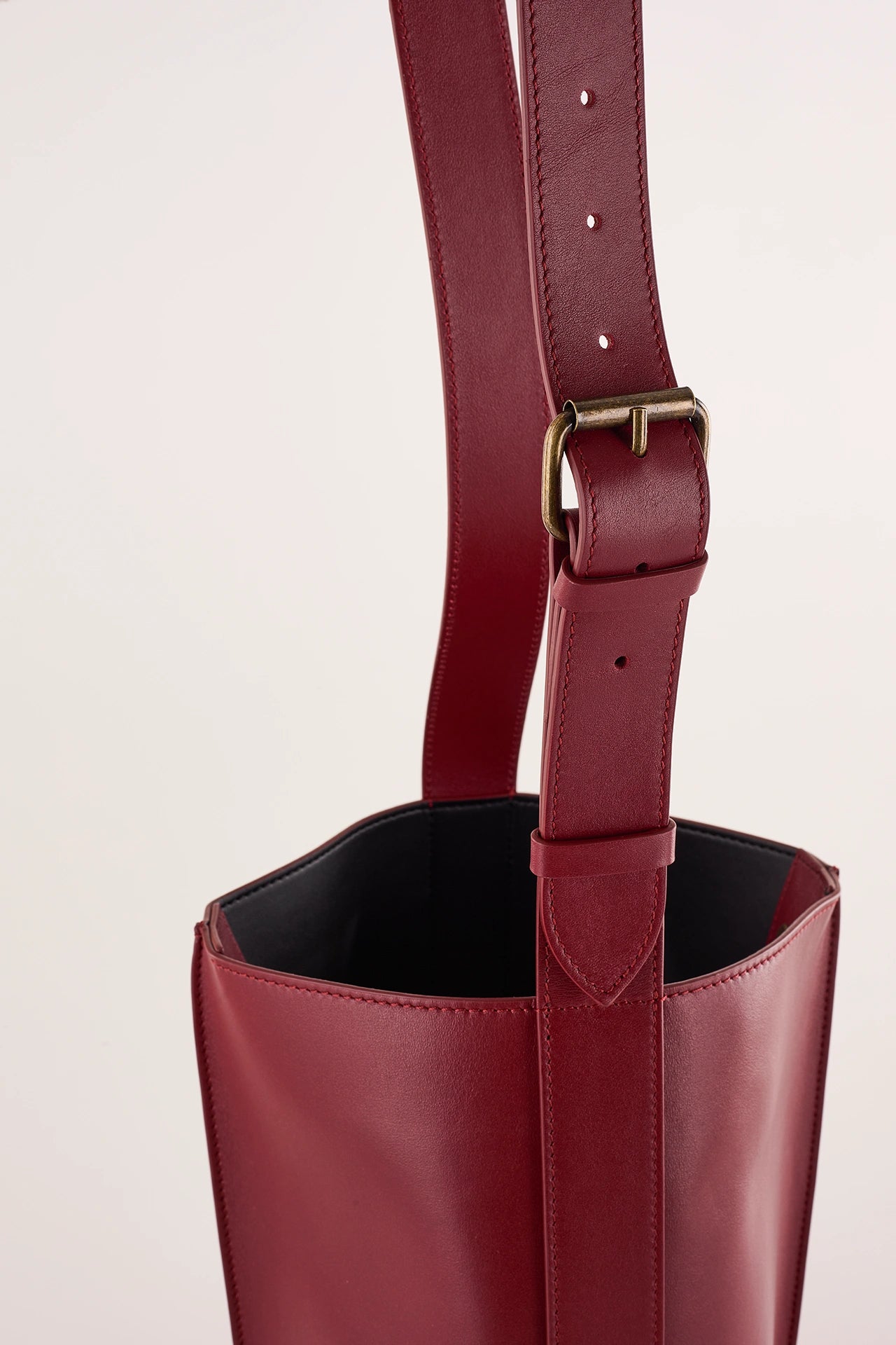 Borsa a secchiello in pelle