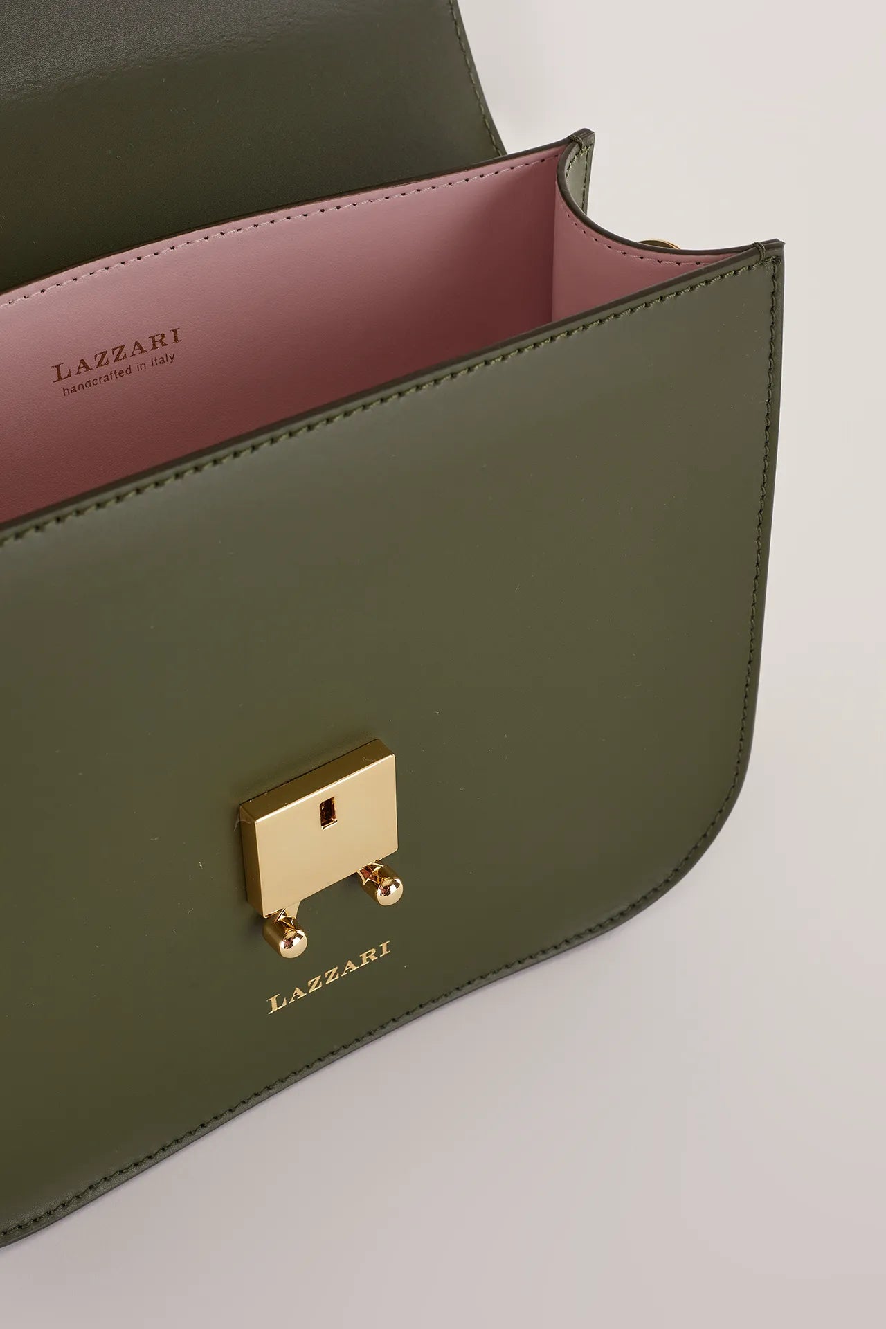 Rectangular shoulder bag with push-lock fastening
