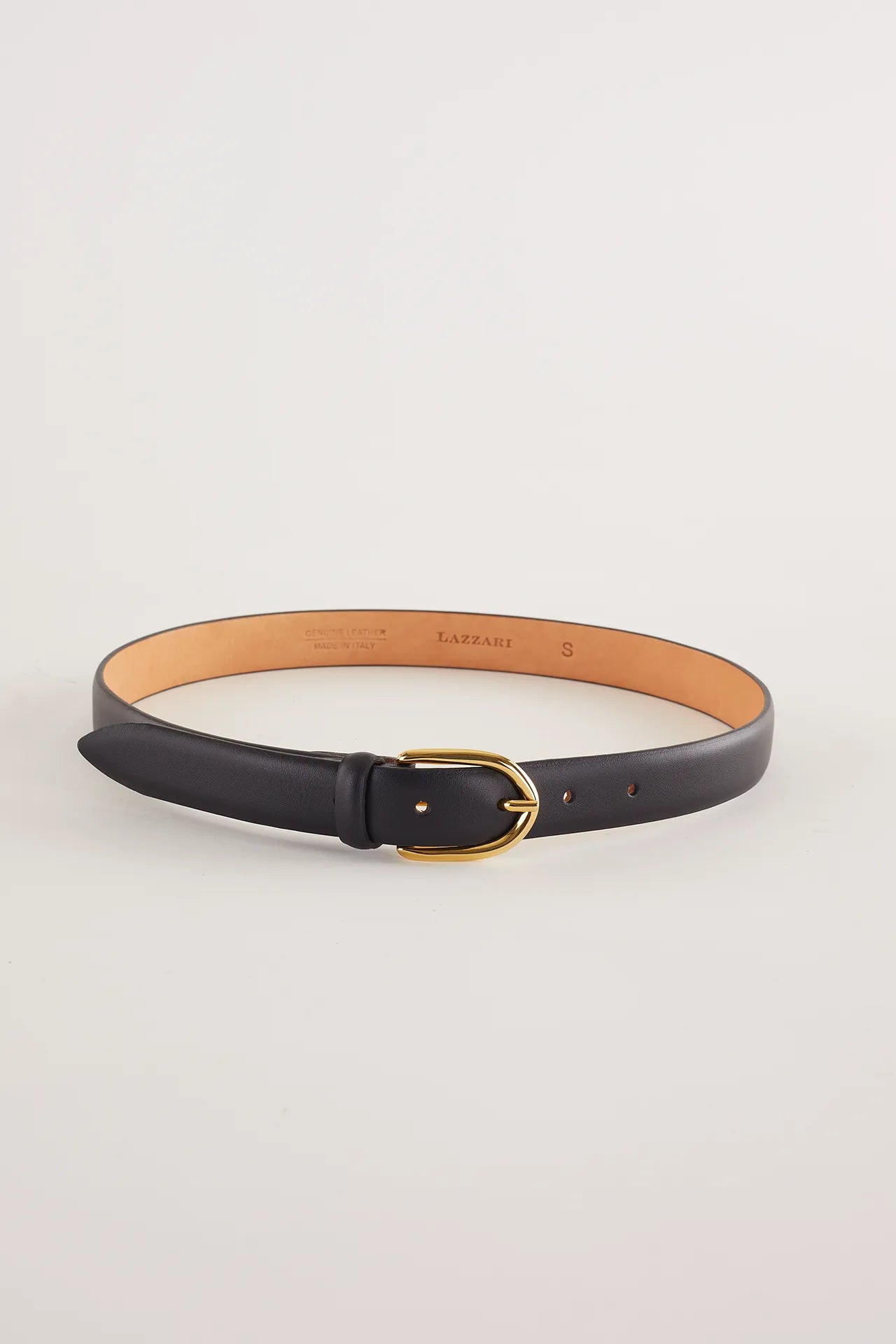 Domed leather belt