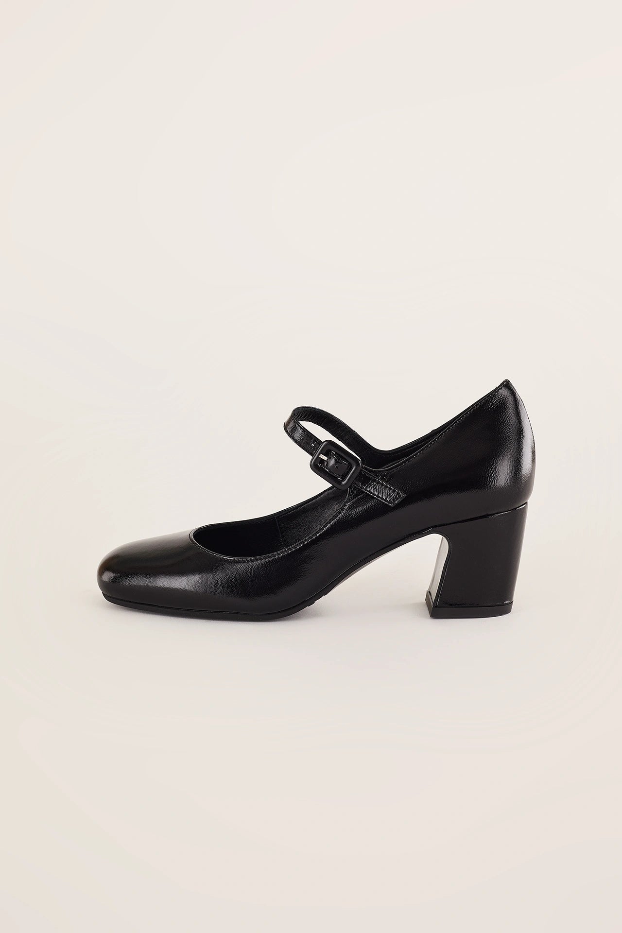 Mary Jane in vernice morbida con tacco 6 cm