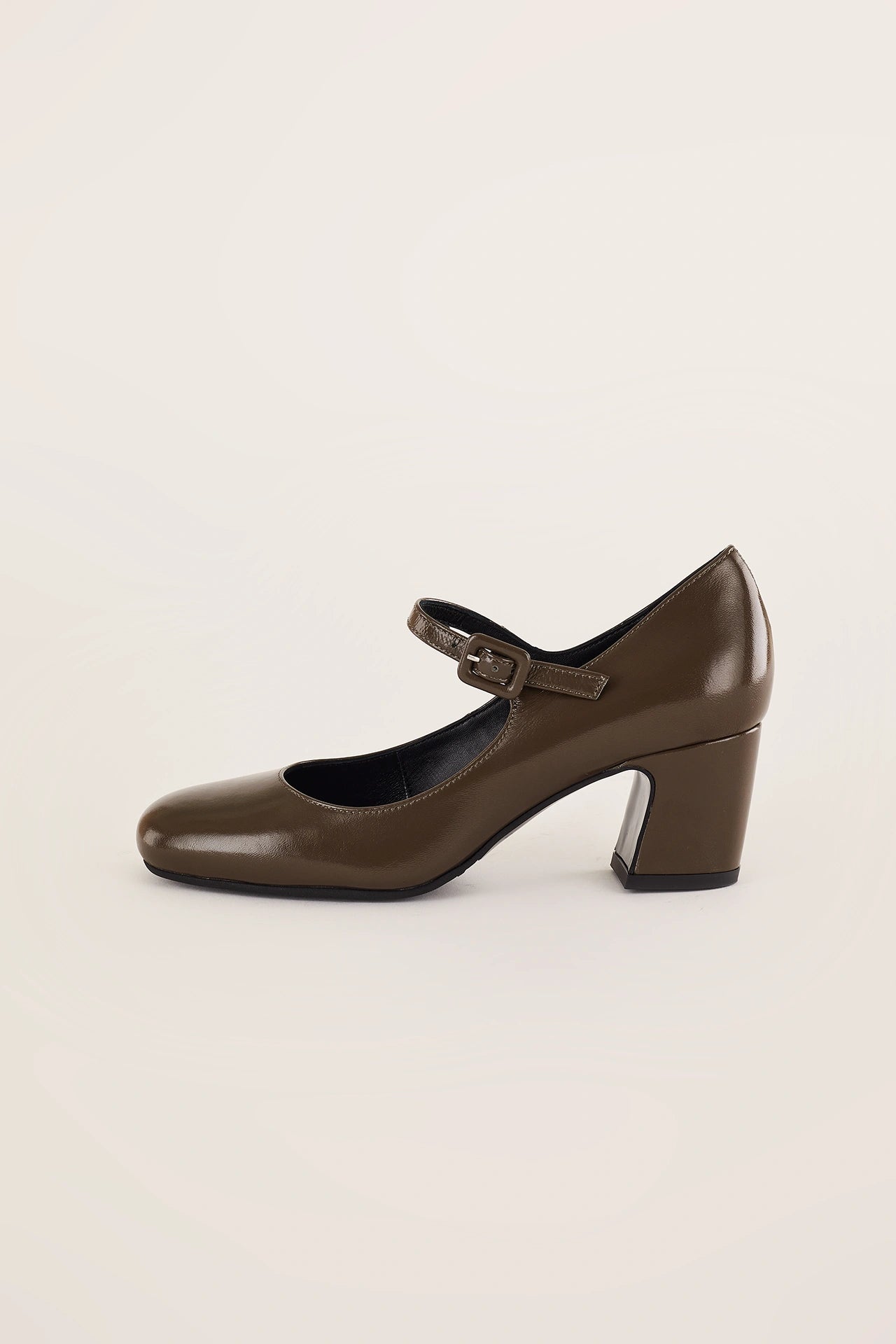 Mary Jane in vernice morbida con tacco 6 cm