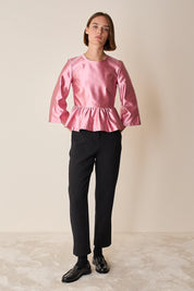 Top in seta e cotone con balza