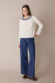 Long-sleeve T-shirt with ruffled collar
