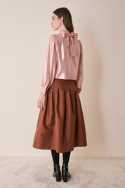 Top in lurex con collo foulard