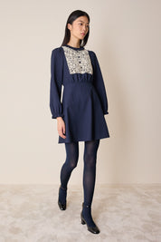 Abito in lana e pizzo macramè