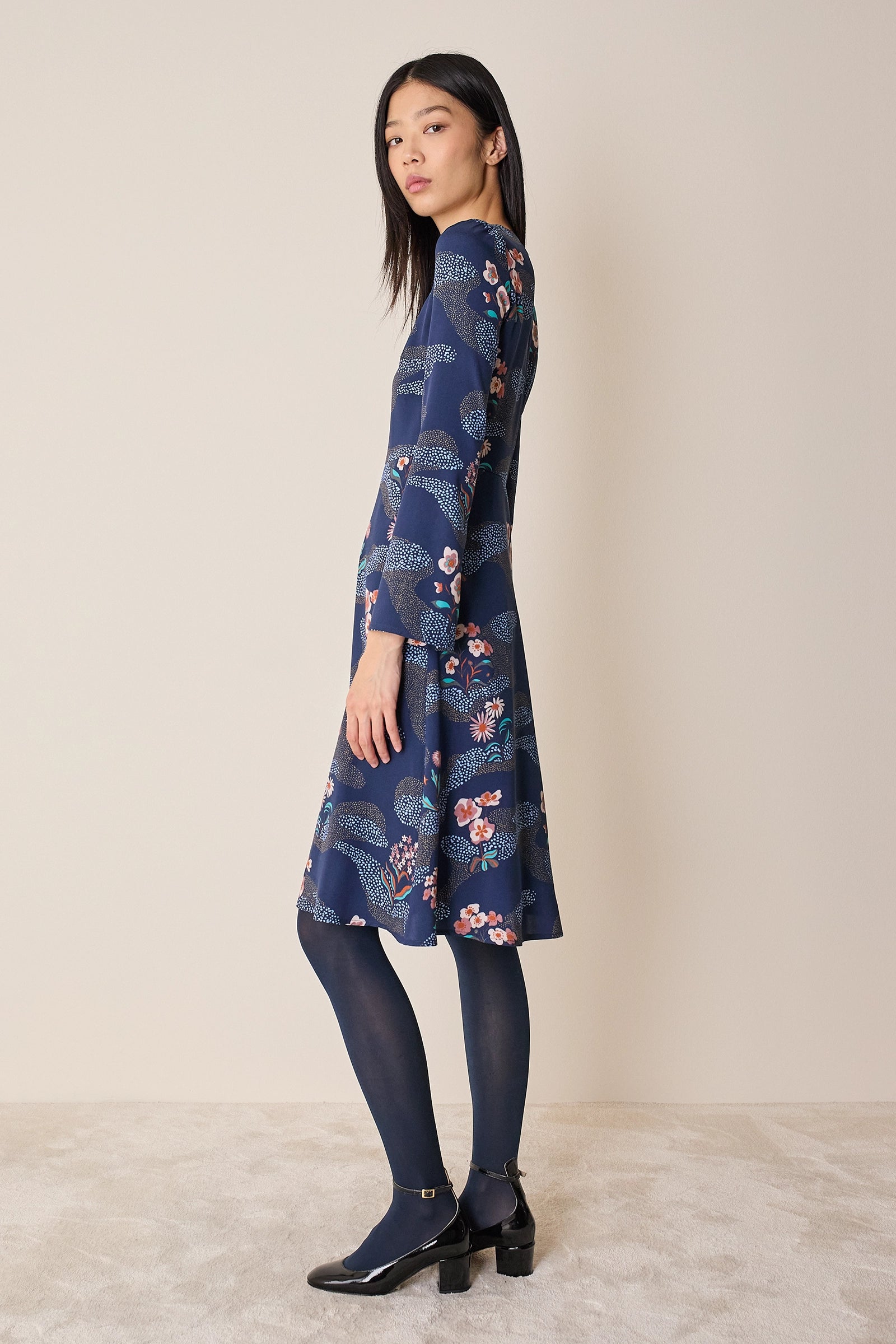 Abito a fiori in seta elasticizzata