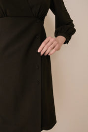 Abito fluido con scollo a portafoglio