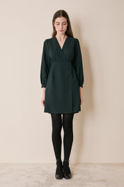 Abito fluido con scollo a portafoglio