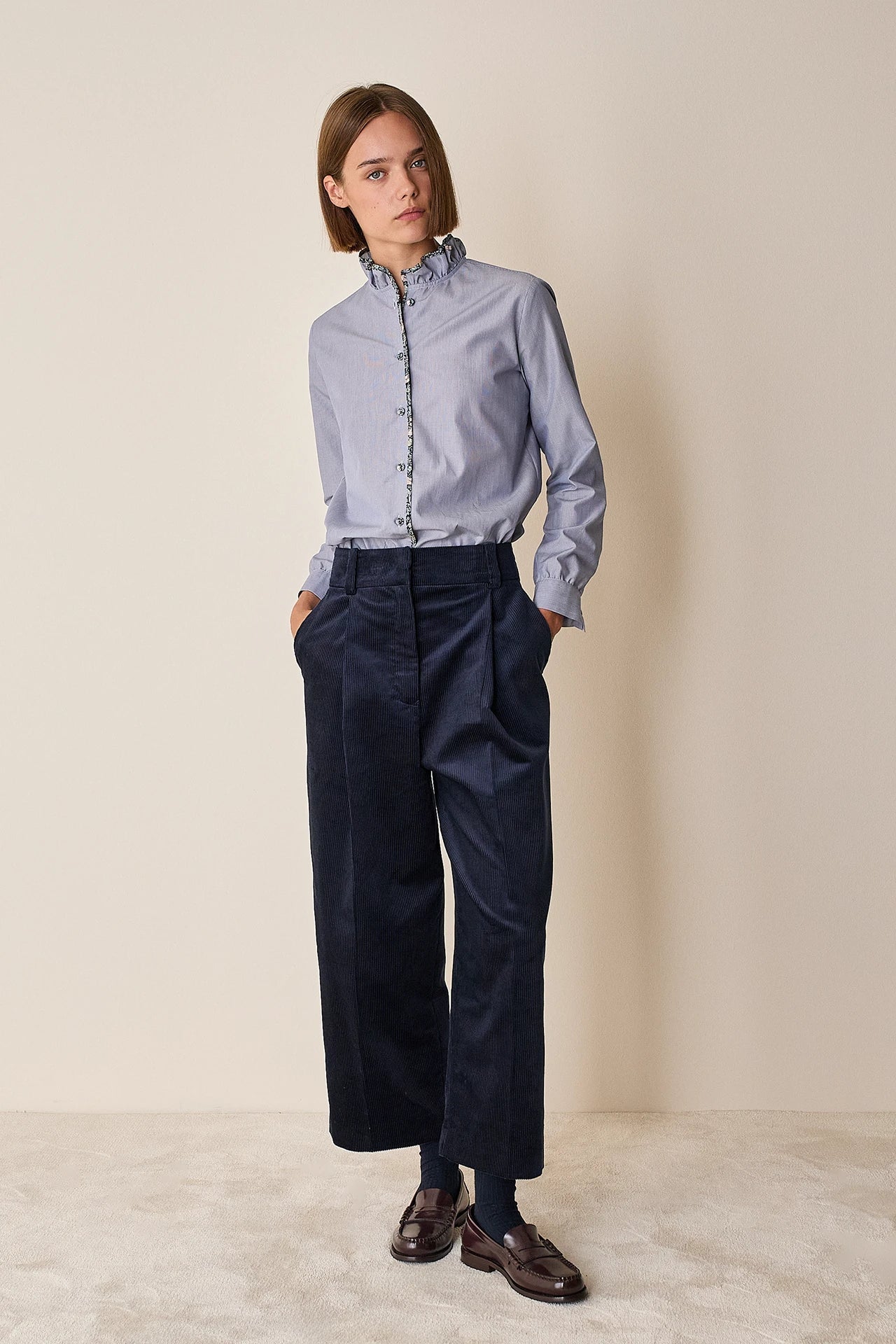 Pantaloni in velluto a coste con piega