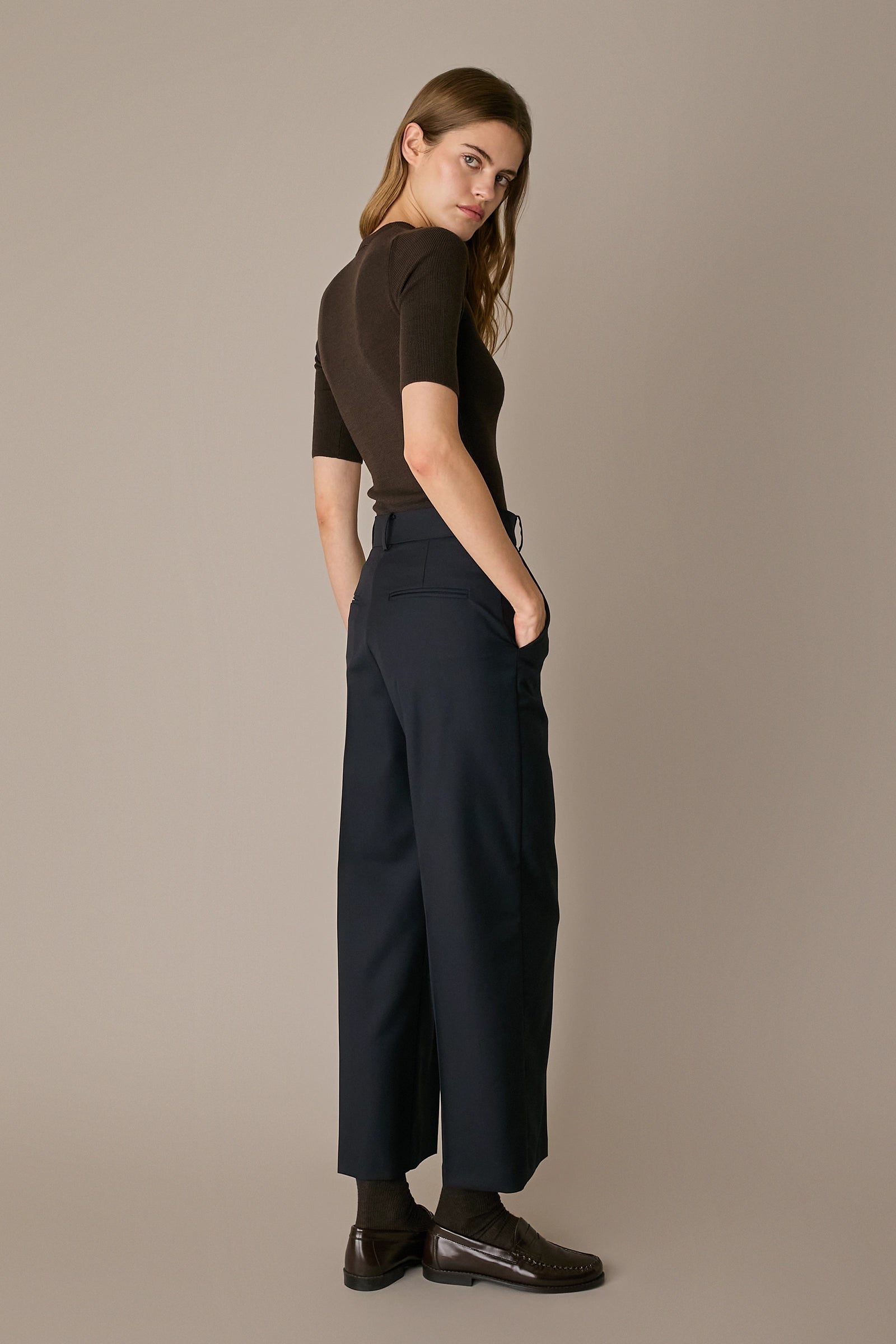 Pantaloni timeless in fresco lana