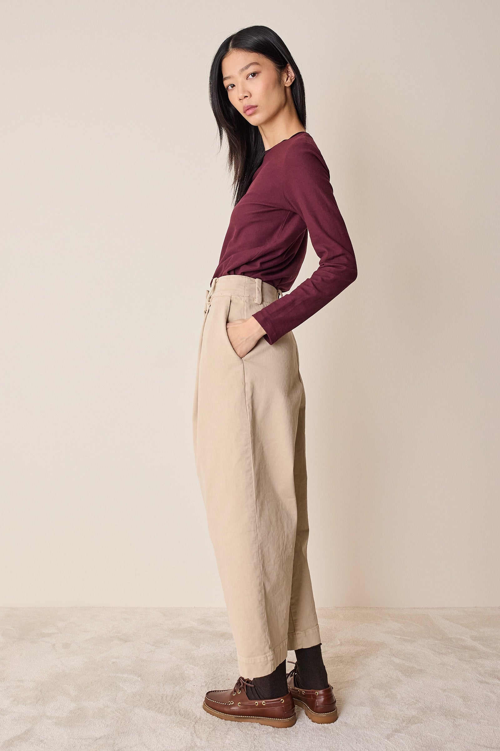 Cotton gabardine trousers with pleats