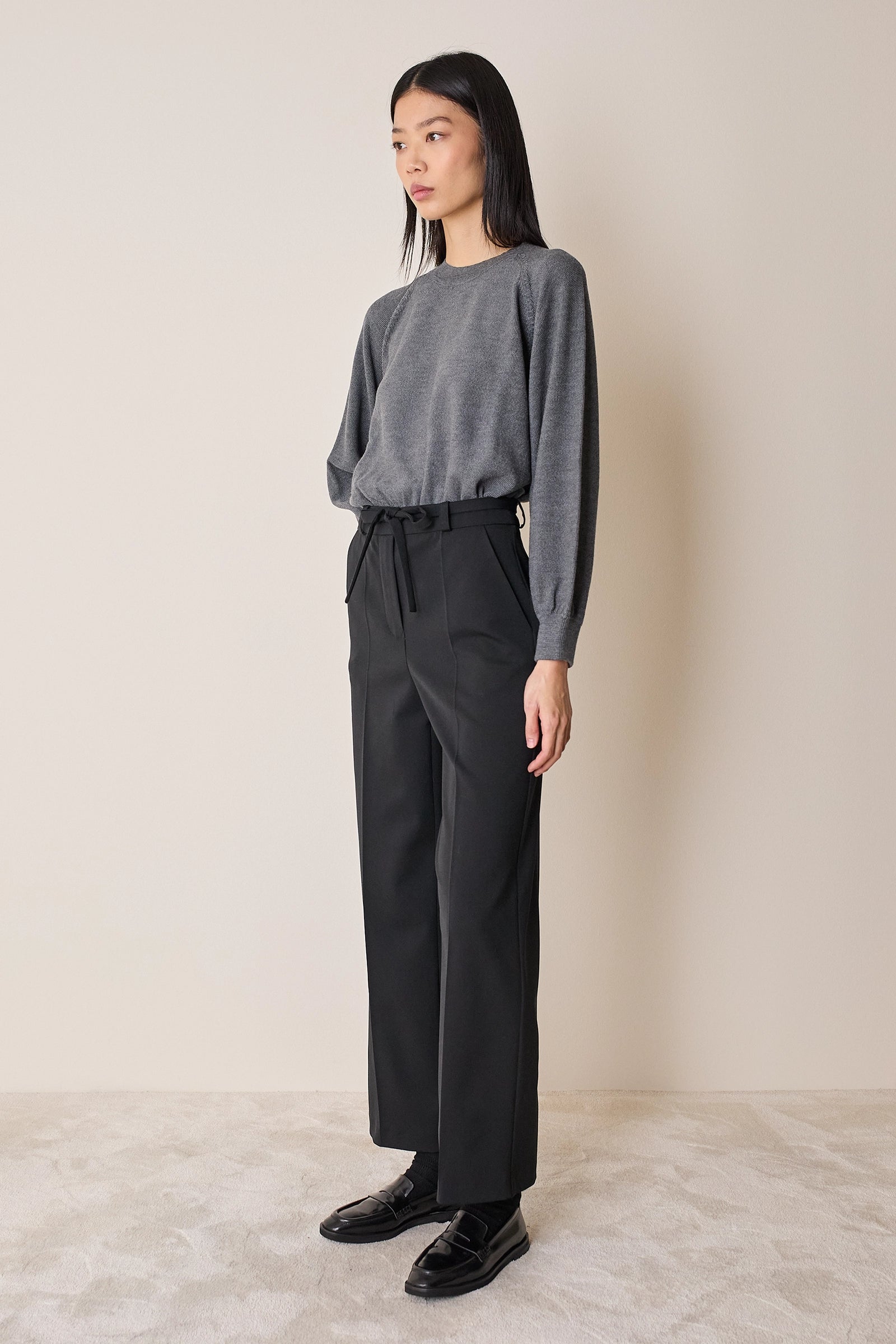 Pantaloni in lana con cintura