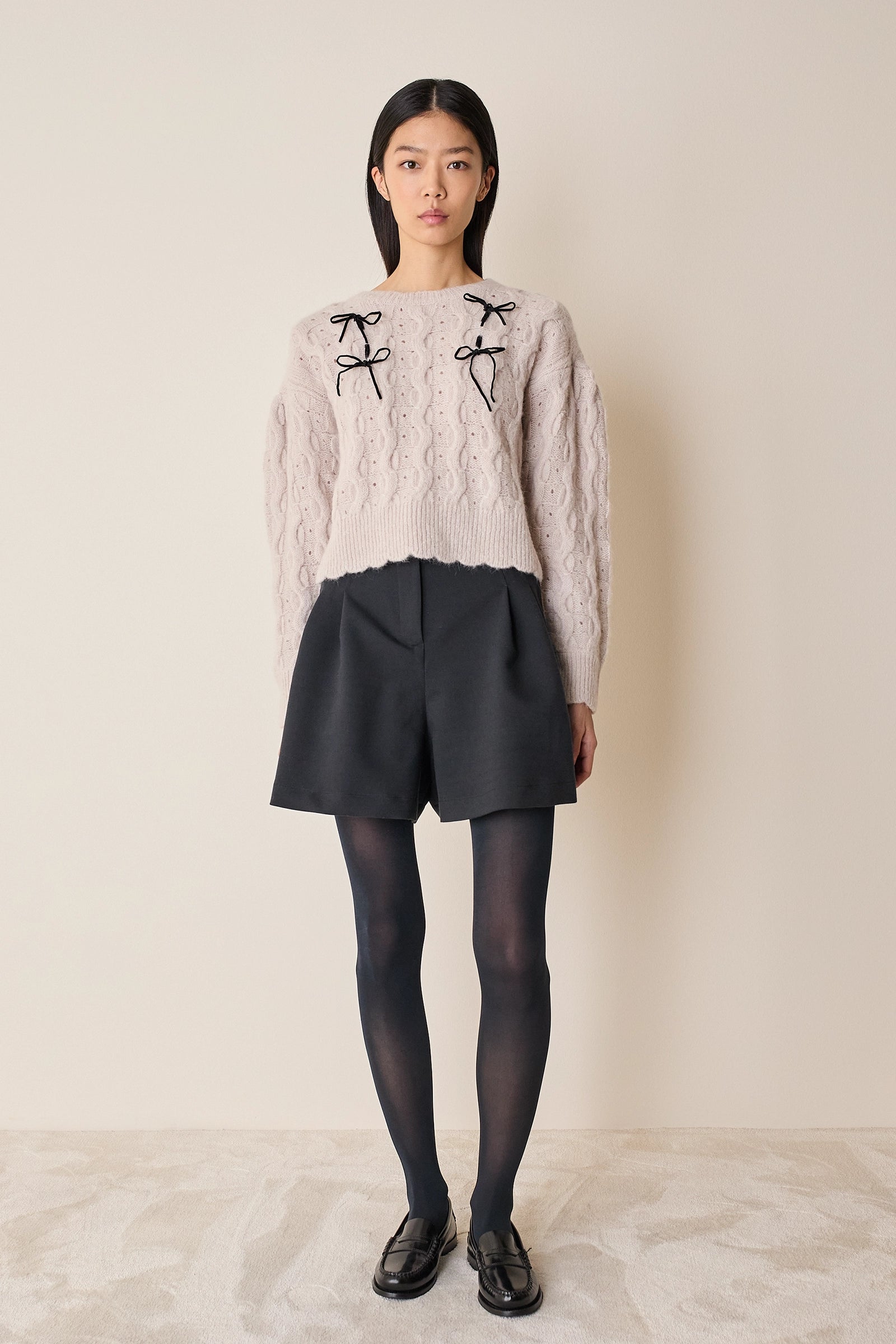 Pantaloni corti con pinces