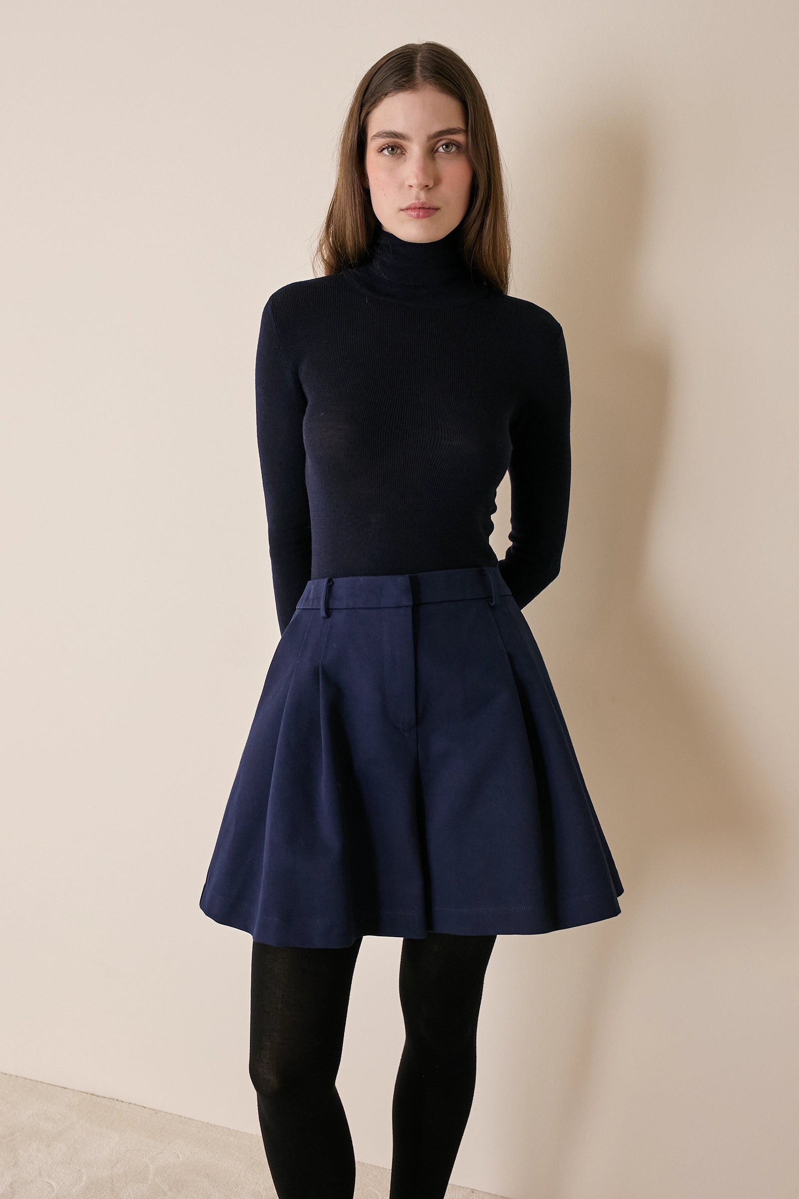 Pleated cotton shorts