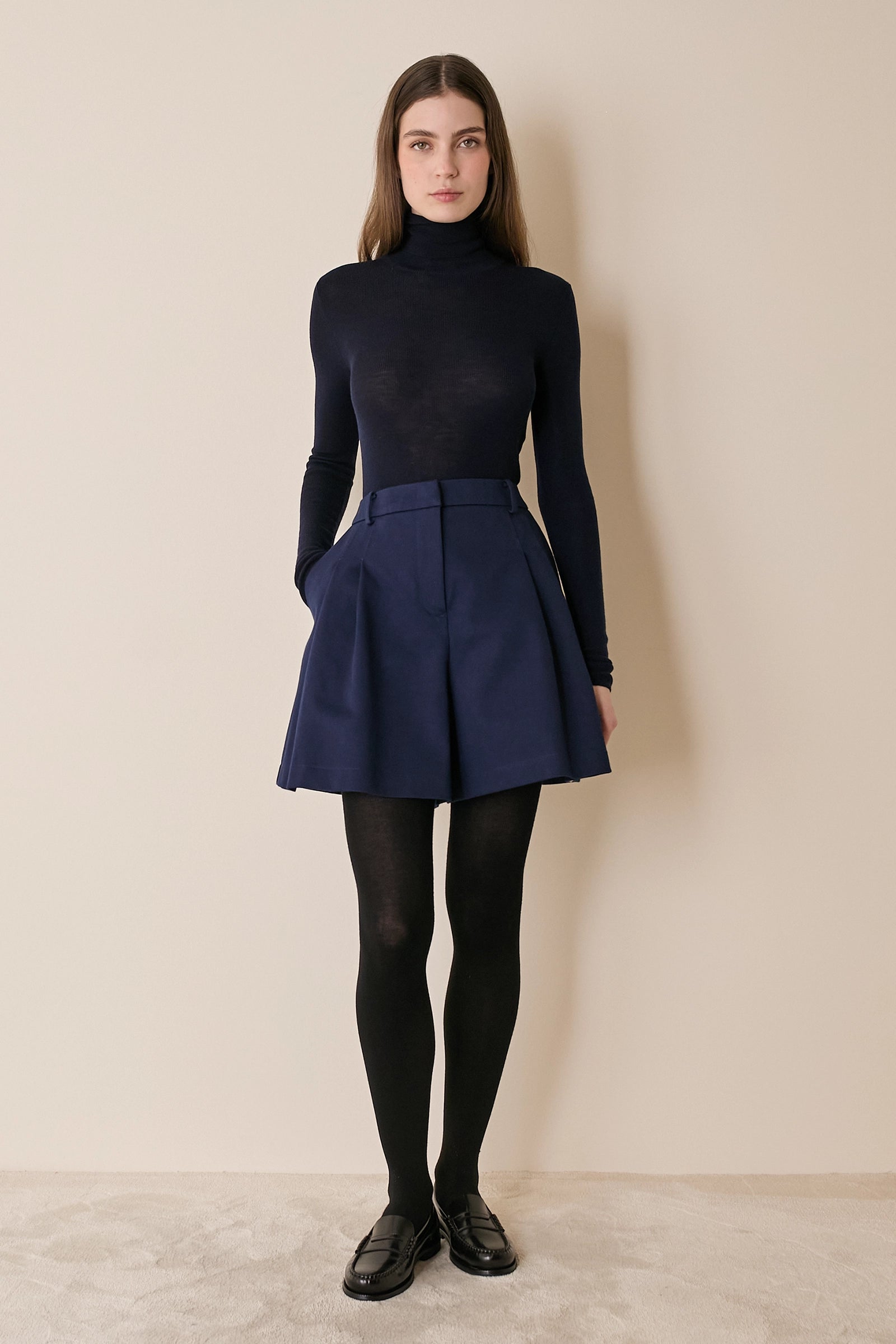 Pantaloni corti in cotone con pinces