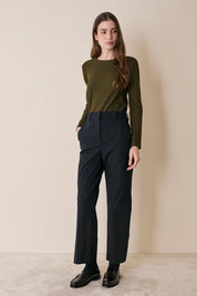 Timeless trousers in stretch cotton