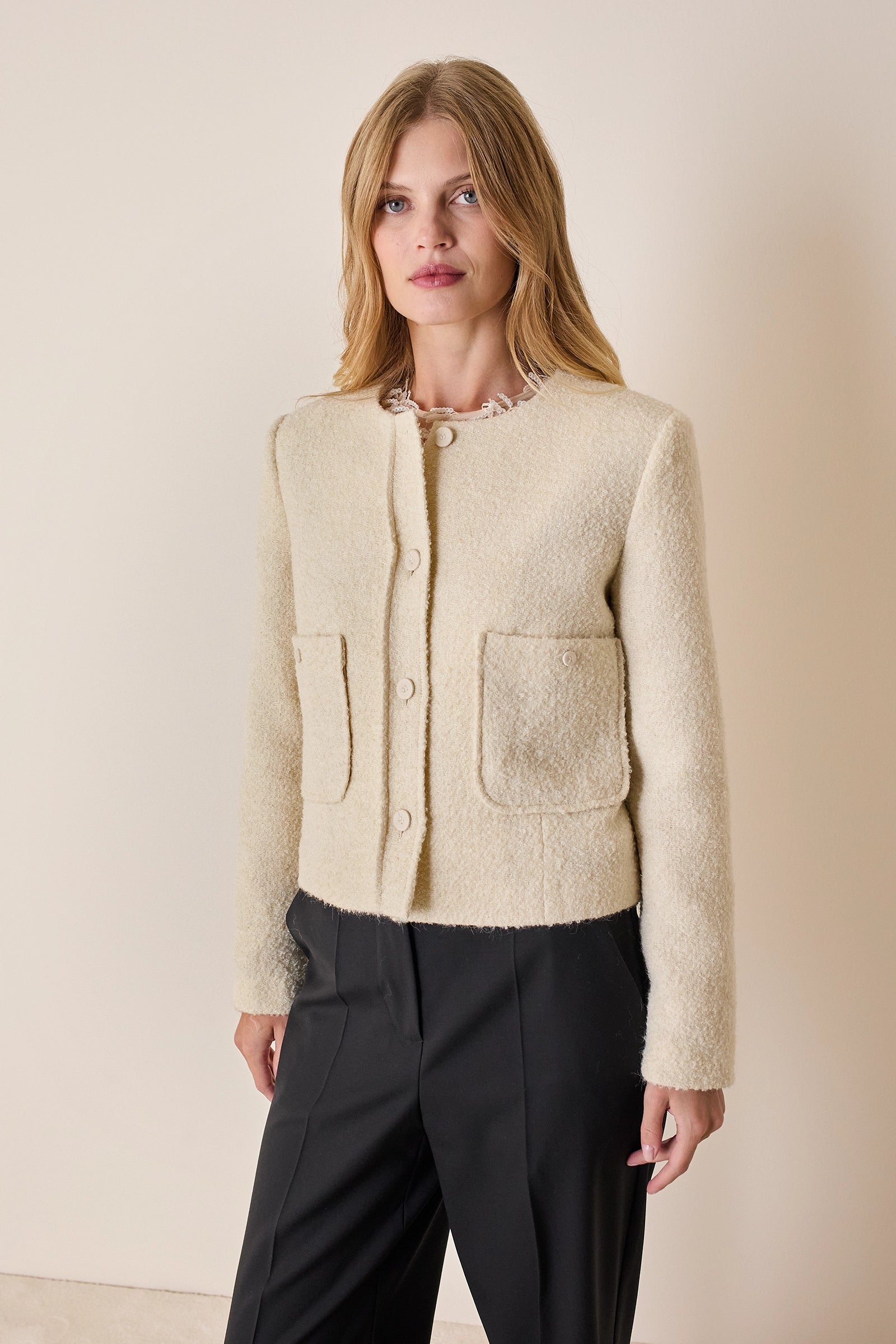 Wool round-neck jacket