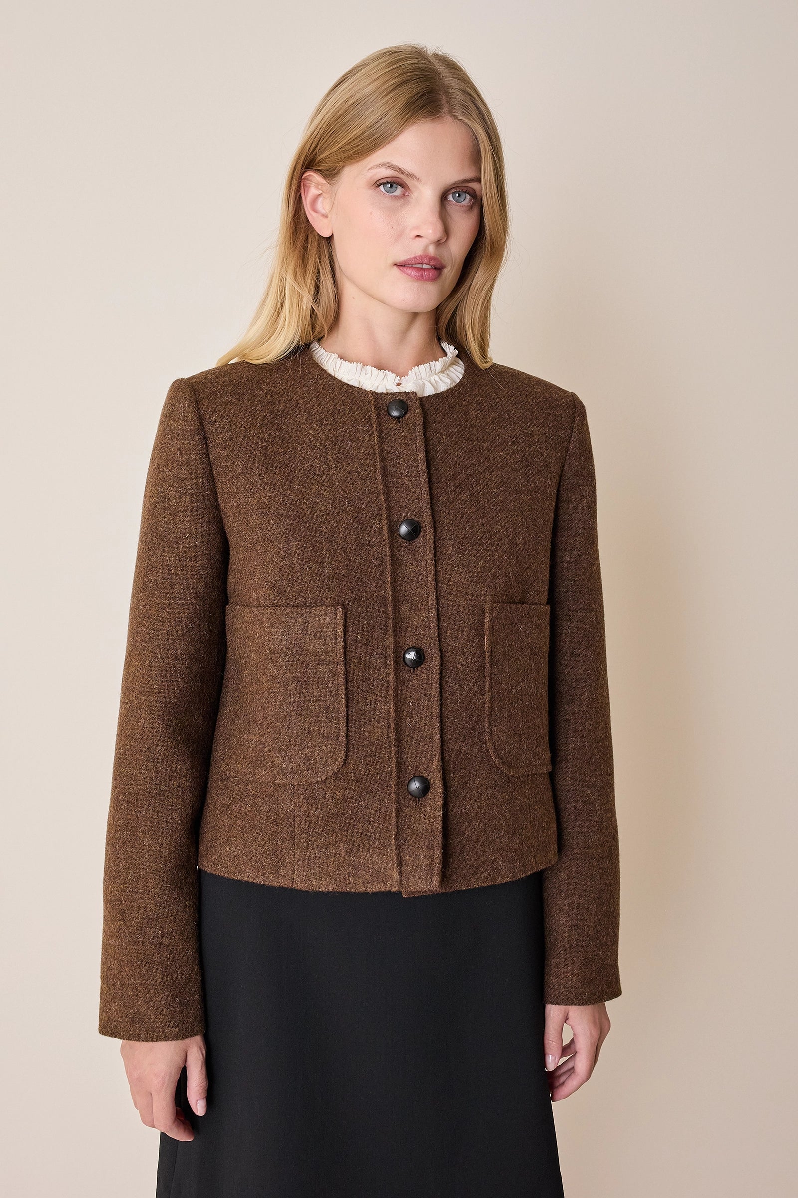 Wool round-neck jacket