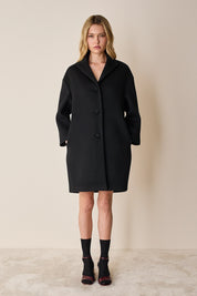 Cappotto a uovo in lana vergine