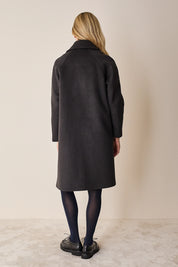 Wool and cashmere coat with raglan sleeves
