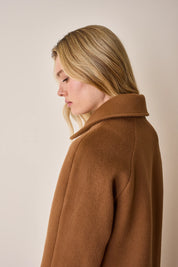 Wool and cashmere coat with raglan sleeves
