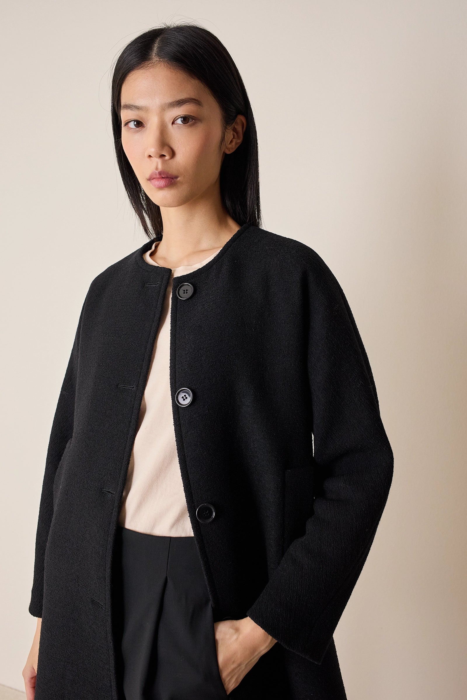 Wool round-neck coat