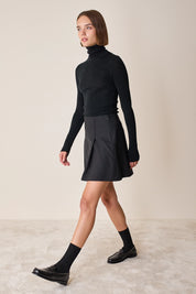 Box pleats mini skirt