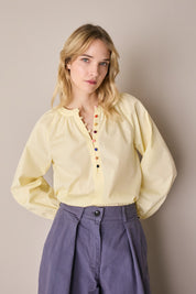 Cotton top with colourful buttons