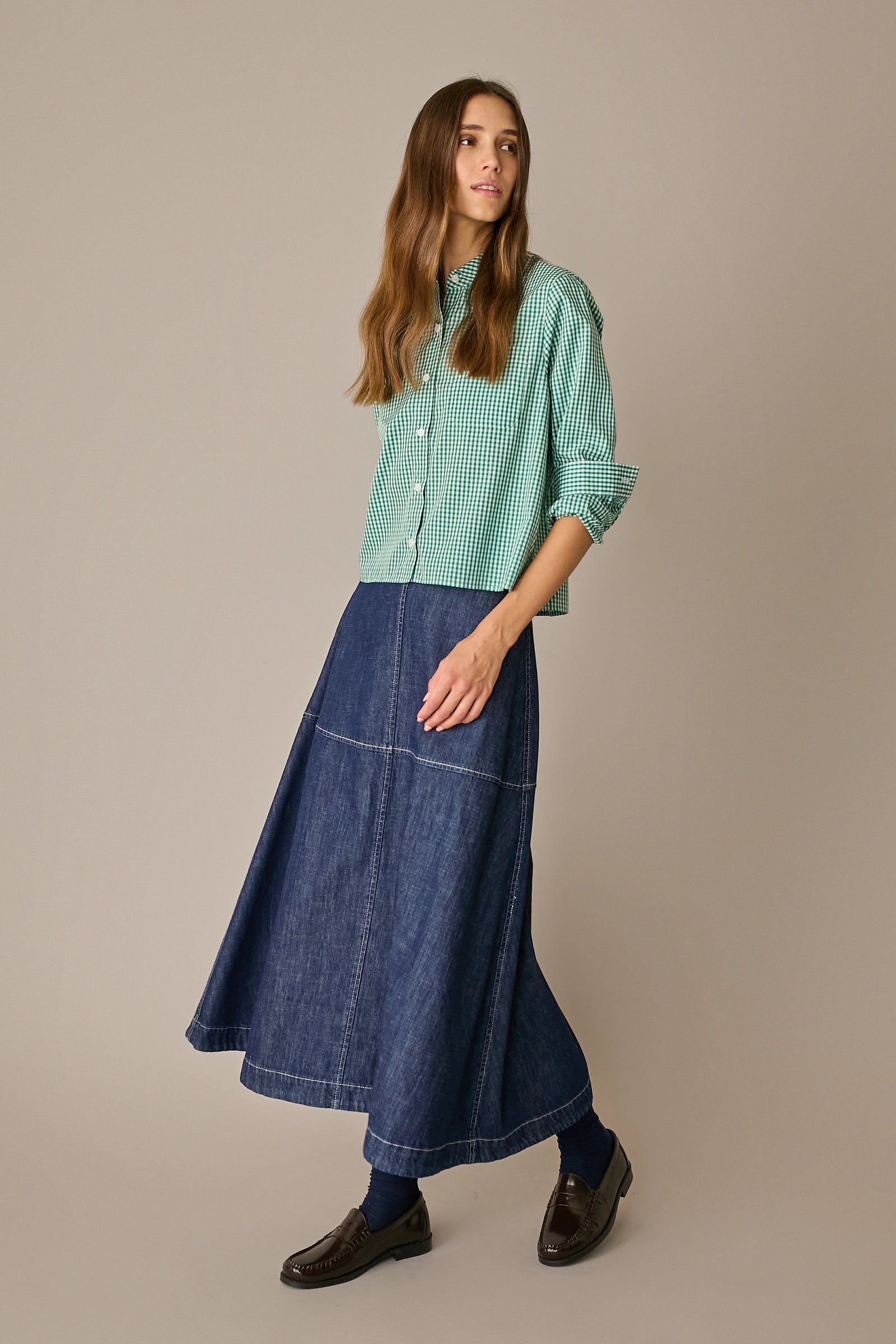 Rounded collar shirt