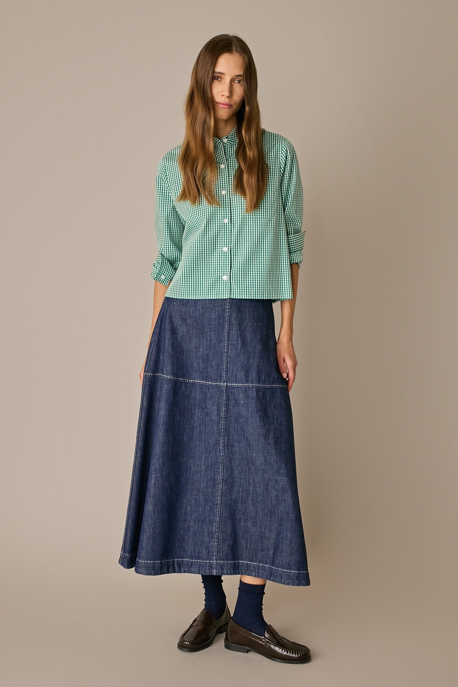 Rounded collar shirt