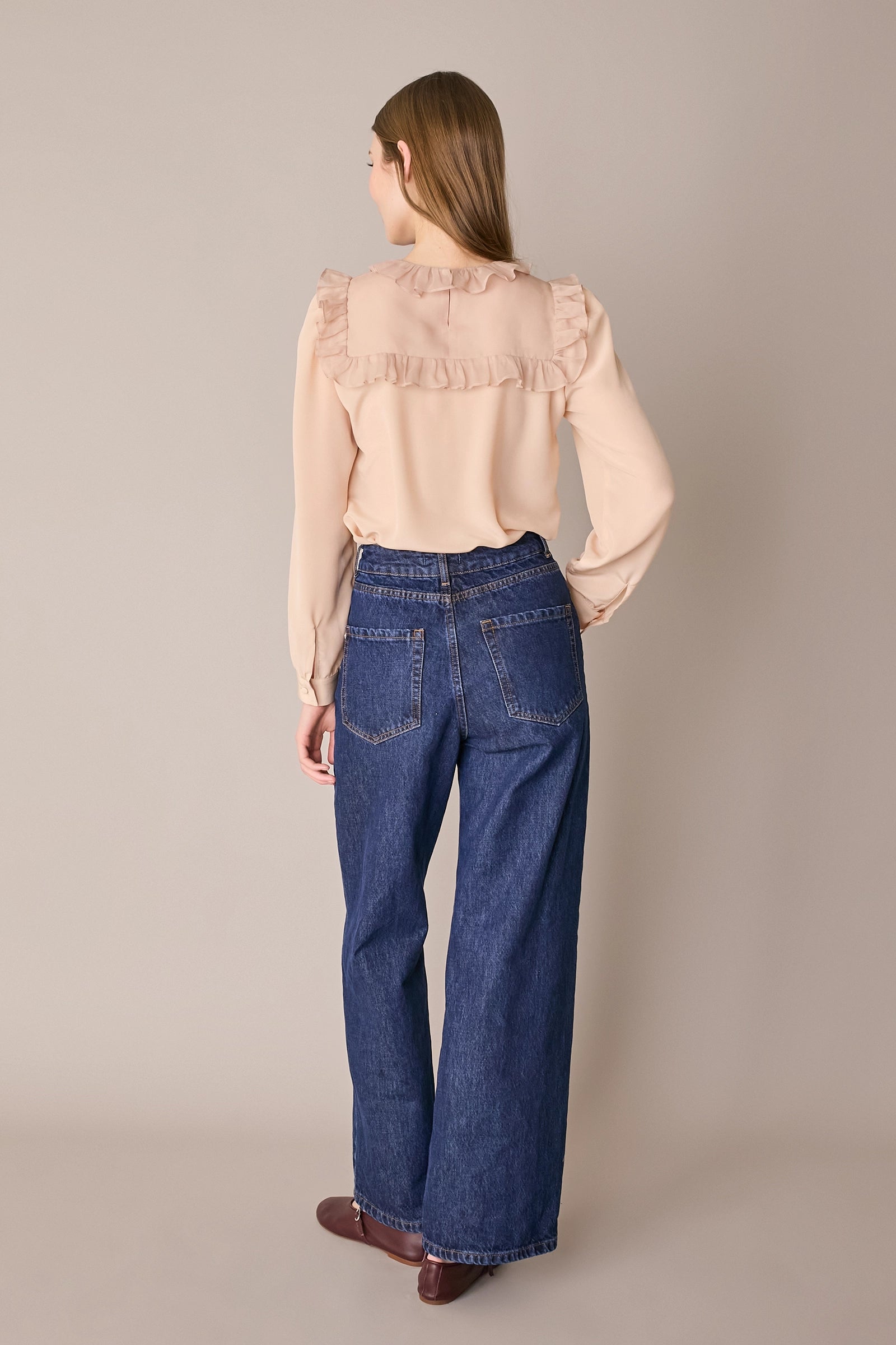 Blusa in organza di seta con volant