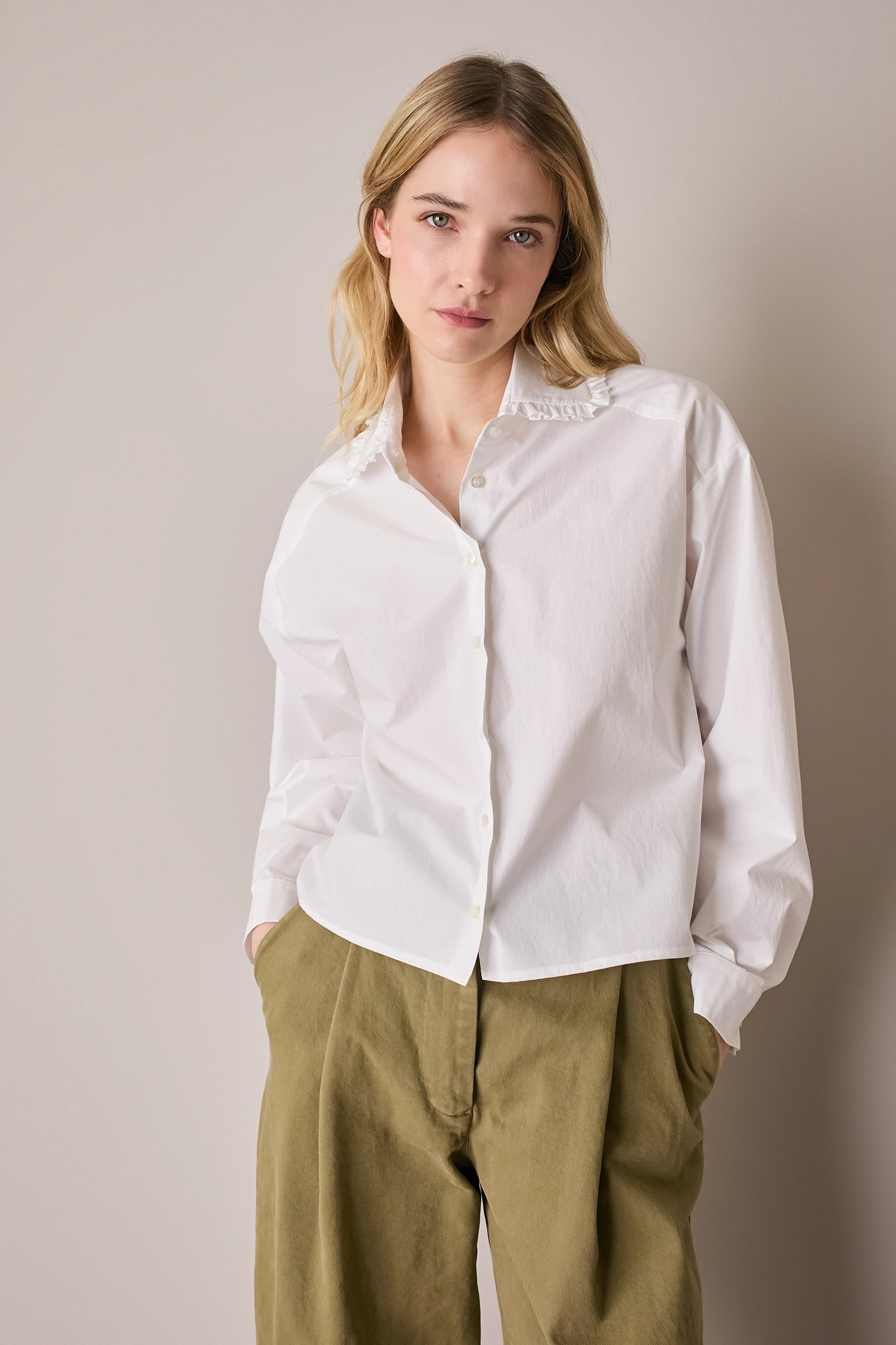Camicia boxy con colletto volant