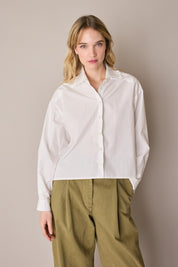 Boxy shirt with ruffled collar