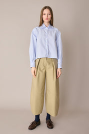 Boxy shirt with ruffled collar