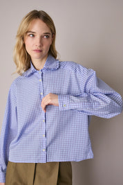 Boxy shirt with ruffled collar