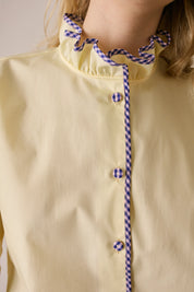 Ruffled-collar shirt with contrast trims