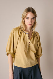 Cotton top with covered buttons