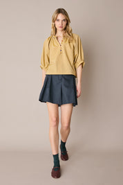 Cotton top with covered buttons