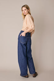 Cotton top with covered buttons