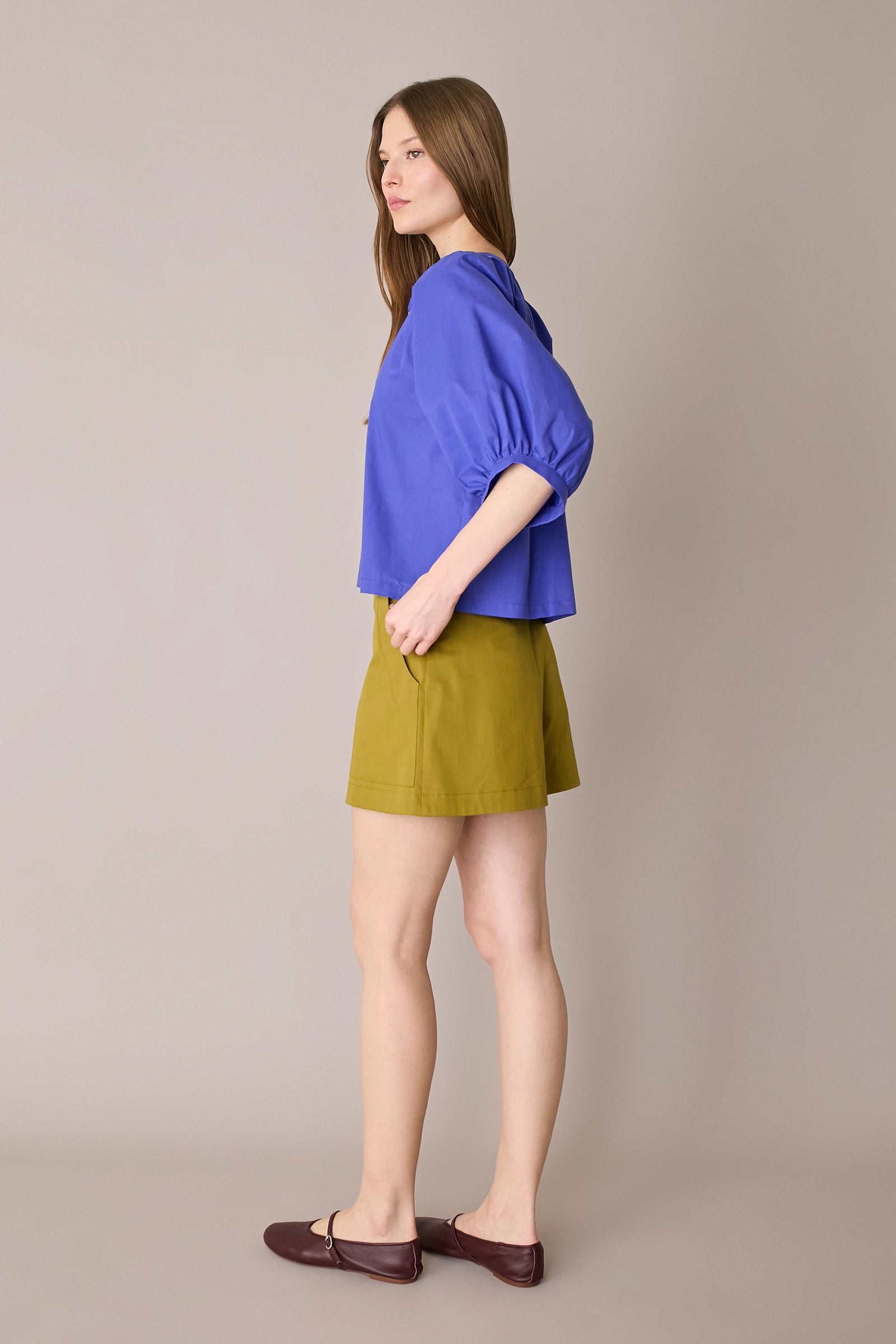 Cotton top with covered buttons